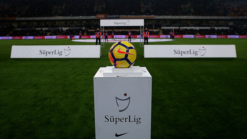 7 takım Süper Lig'de kalma mücadelesi veriyor