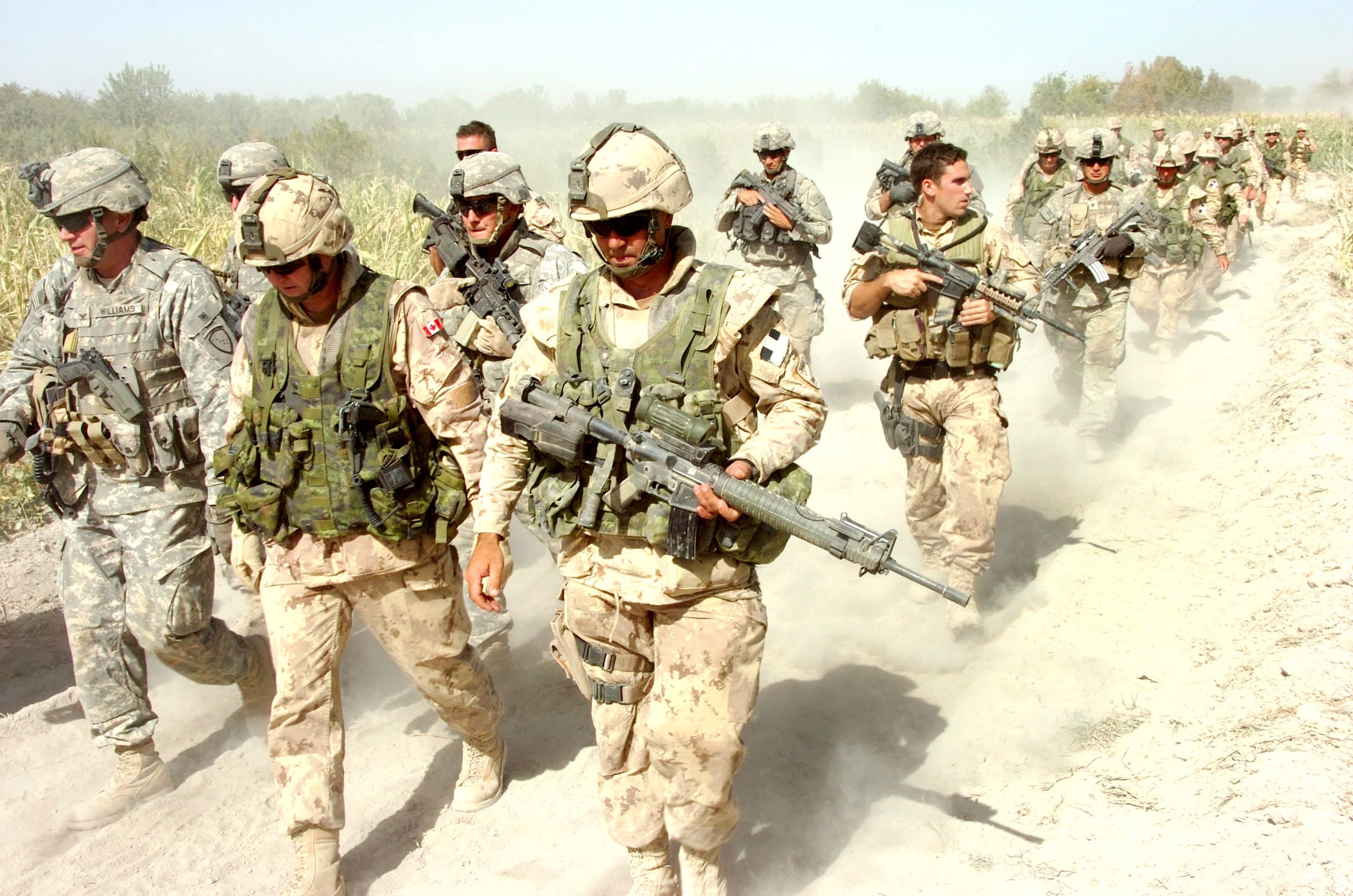 ABD Afganistan'dan çekilmeye başladı