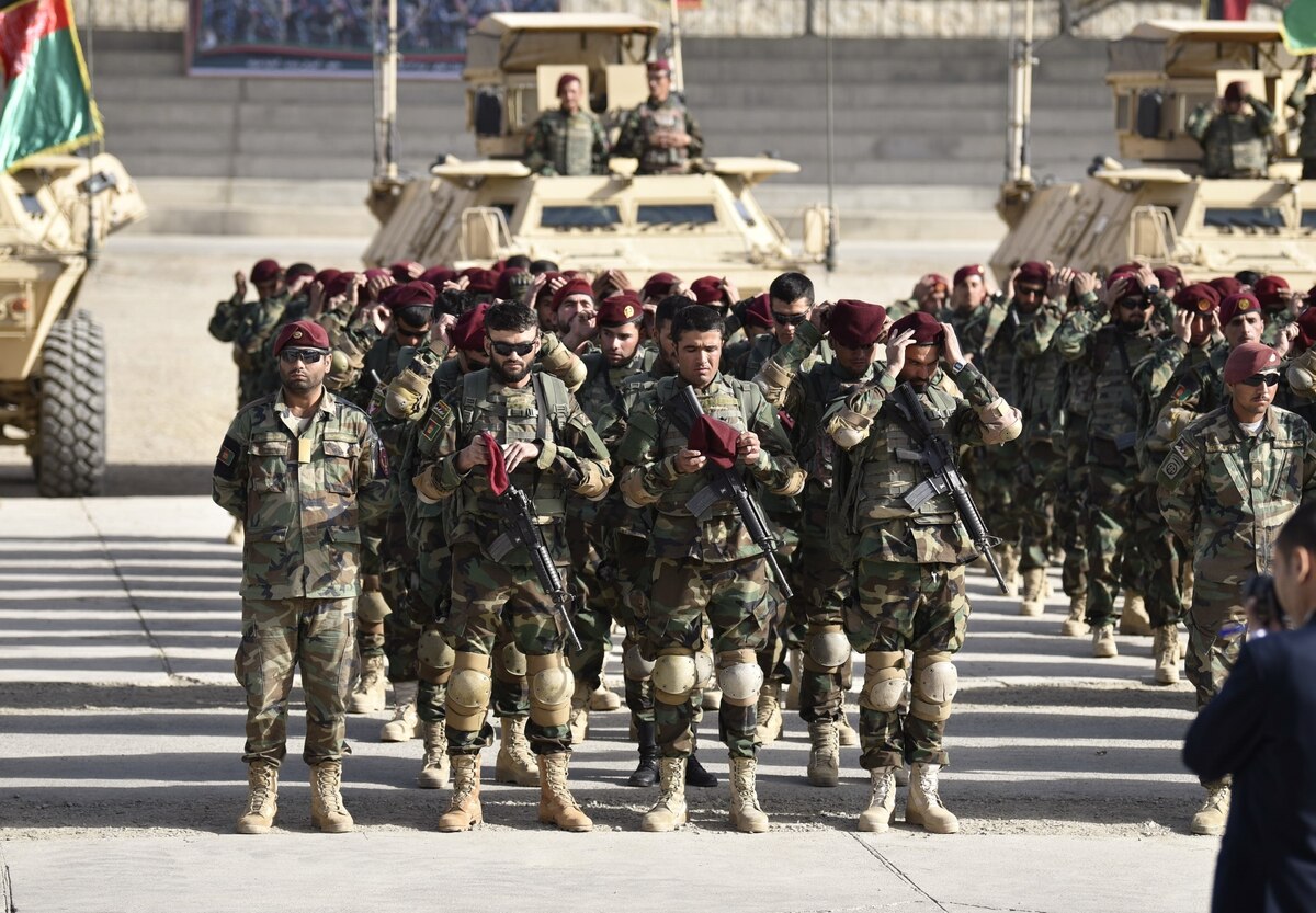 ABD askerleri Afganistan'da 5 üssü boşalttı