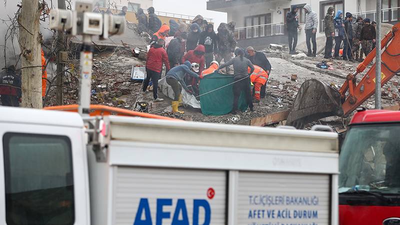 AFAD Başkanı Sezer: Depremlerde 1498 kişi yaşamını yitirdi