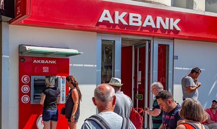 Akbank'tan yeni açıklama: Tüm kanallarımız hizmete açıldı