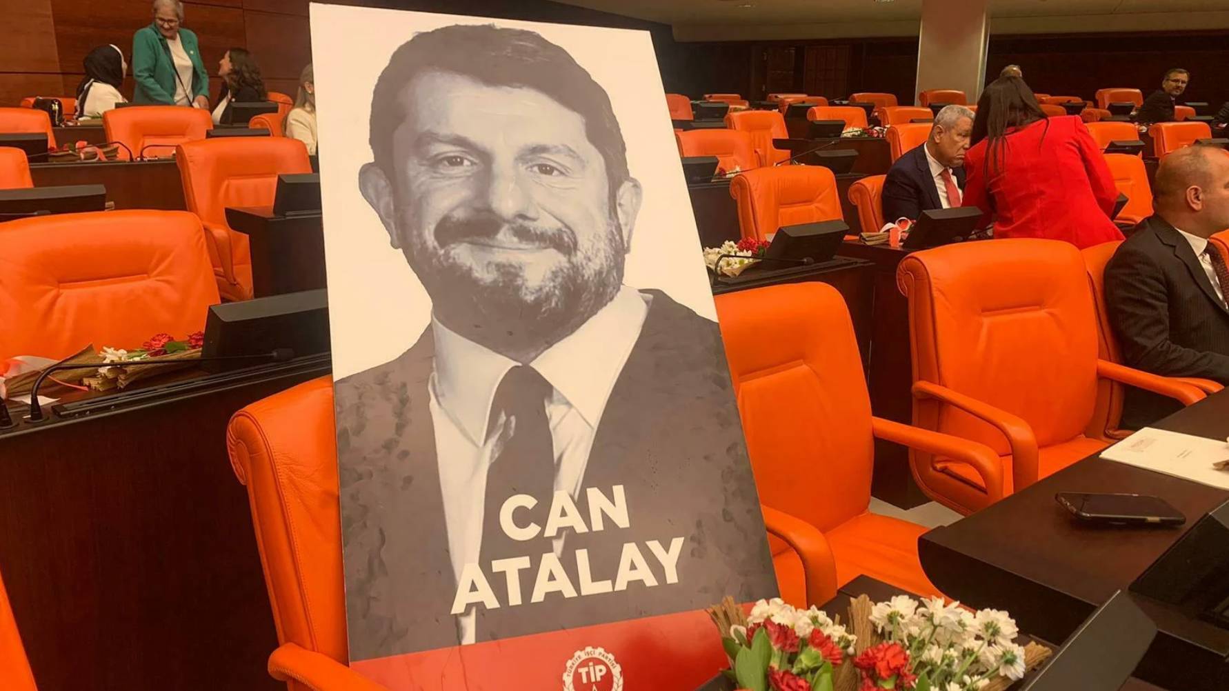 AKP'den açıklama: Can Atalay'ın milletvekilliğinin düşürülmesini sağlayacak karar Meclis'te okunacak