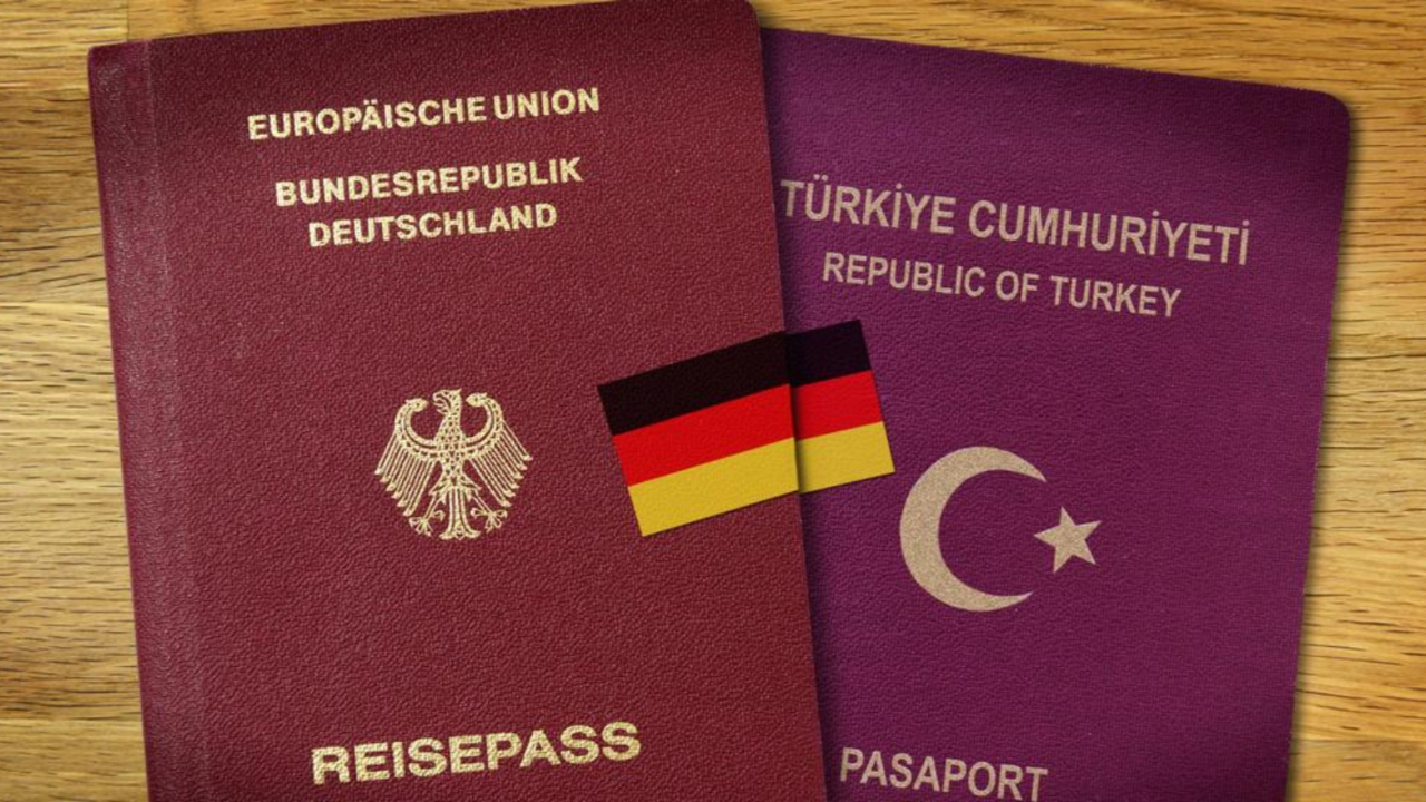 Almanya 1 milyon Türk'ün vatandaşlığını iptal ediyor!