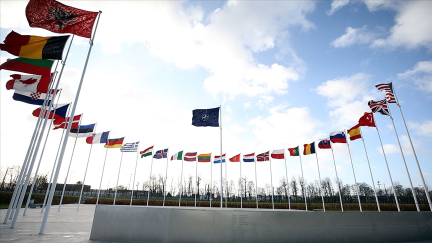 Almanya, Finlandiya ve İsveç'in NATO üyeliğini onayladı