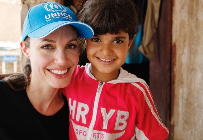 Angelina Jolie BM İyi Niyet Elçiliği görevini bıraktı