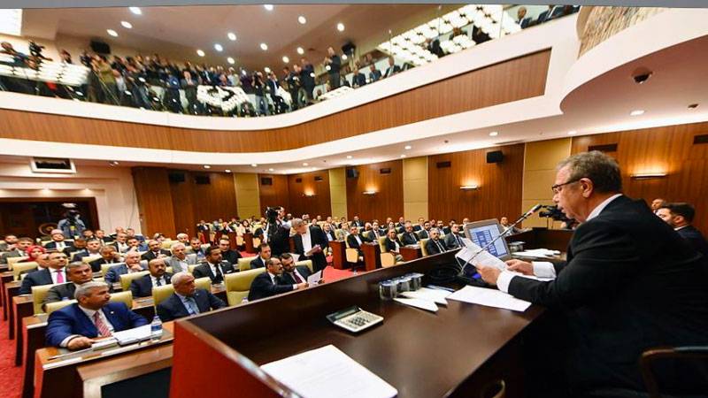 Ankara Büyükşehir Meclisi’nde grup kurabilmesi için İyi Parti'ye geçen CHP'li üyeler istifa etmeye başladı