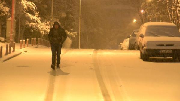 Ankara'da etkili kar yağışı: Belediyeden açıklama geldi