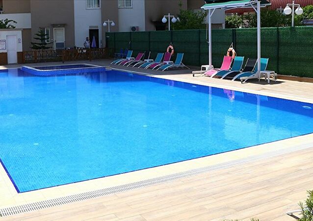 Antalya'da 8 yaşındaki çocuk otel havuzunda boğuldu