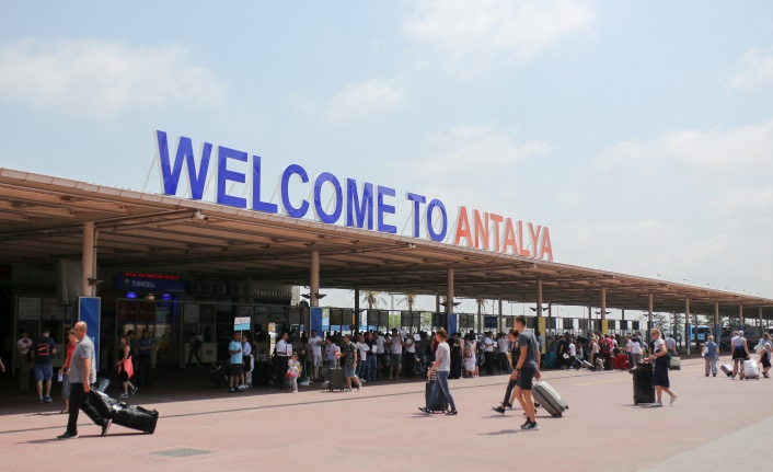 'Antalya’ya gelen turist sayısı 2 milyonu geçti' açıklaması