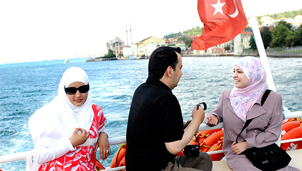 Arap turistlerin Türkiye ilgisinin iki nedeni: TL'nin değer kaybı ve Kovid-19 tedbiri olmaması
