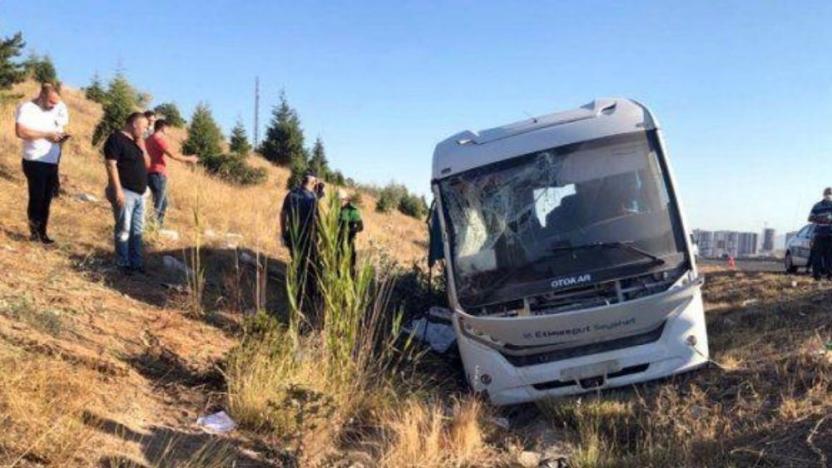 ASELSAN personelini taşıyan minibüs kaza yaptı: Ölü ve yaralılar var