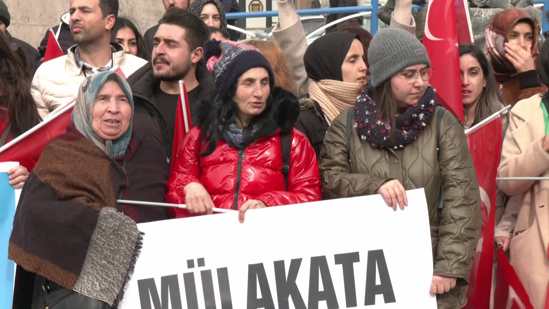 Atama bekleyen öğretmenler Ankara'da sokağa çıktı