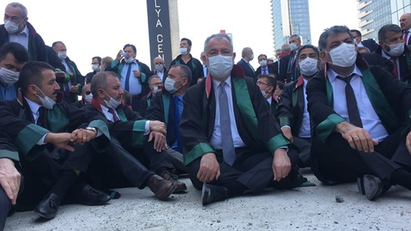 Avukatların direnişi sonuç verdi: Ankara'ya yürüyüş başladı