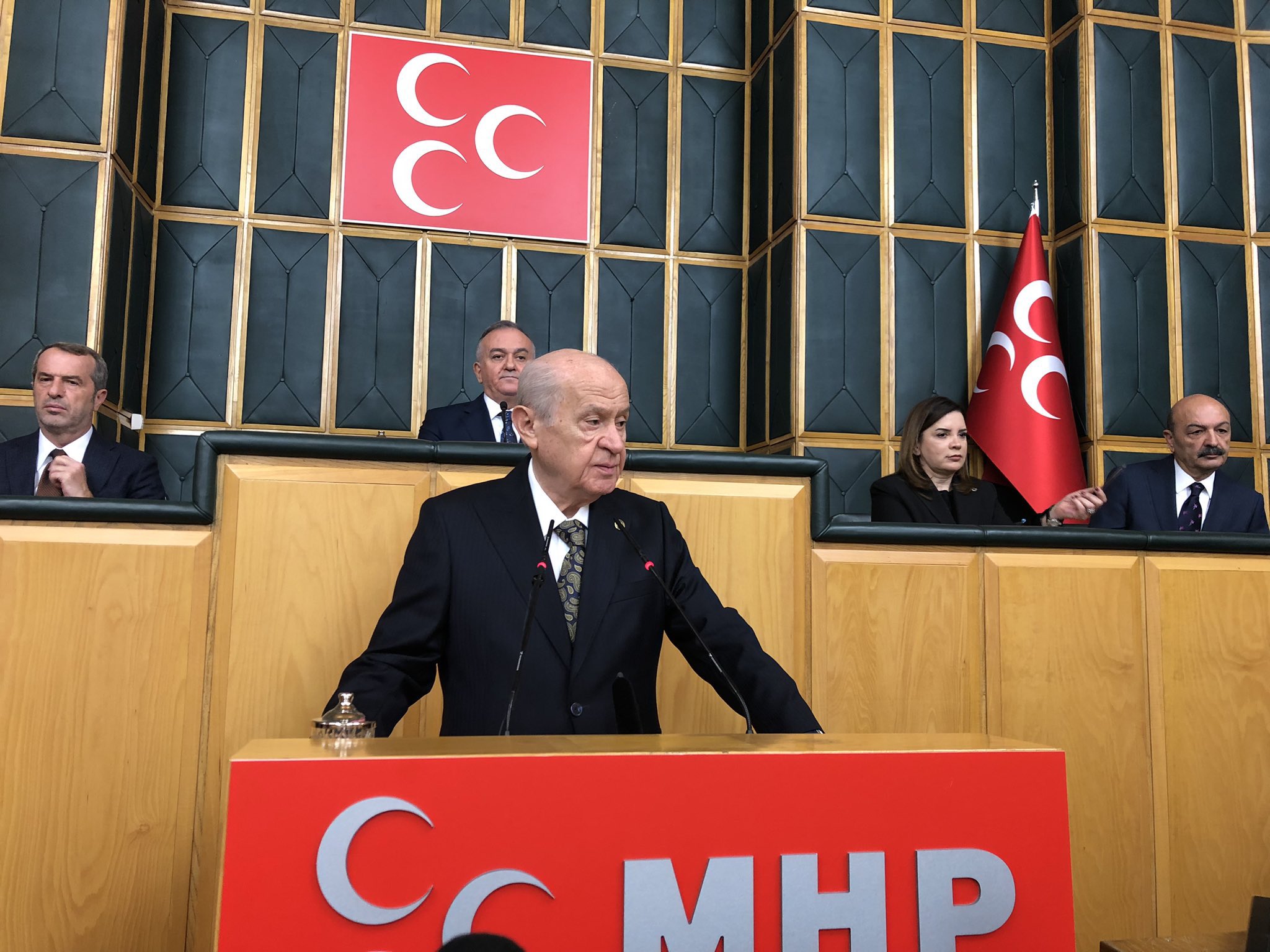 Bahçeli'den AKP-HDP görüşmesine onay: Son derece doğal ve doğru