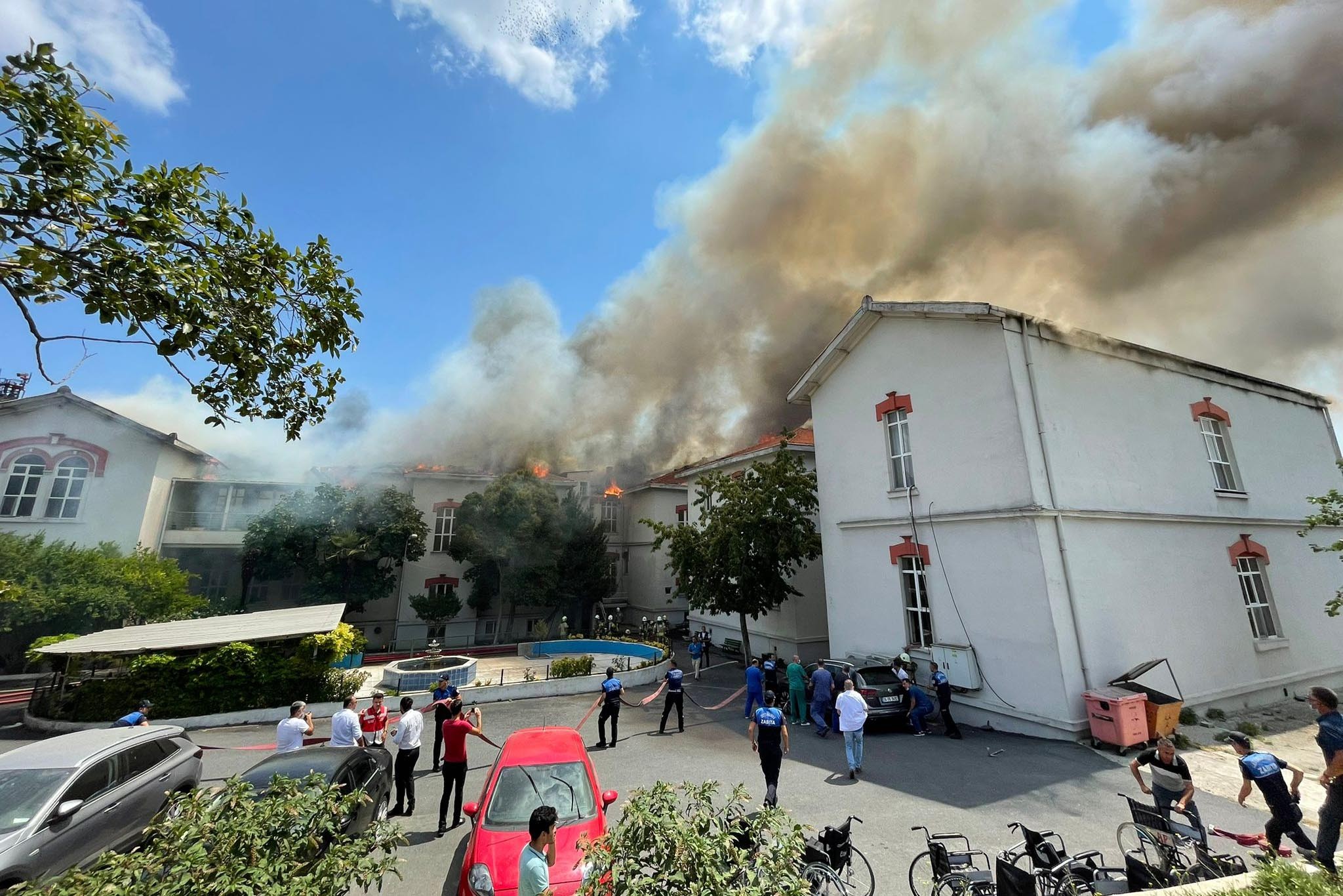 Balıklı Rum Hastanesi'nde yangın
