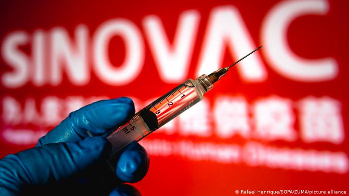Bilim Kurulu üyesi Özlü'den 'zorunlu aşı' açıklaması