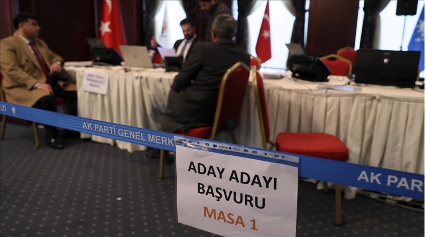 CHP'de adaylık başvurusu patladı, AKP'de azaldı