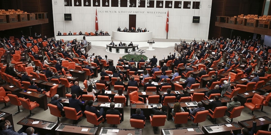 CHP'nin sağlık çalışanlarının sorunlarının araştırılması önergesi AKP ve MHP oylarıyla reddedildi