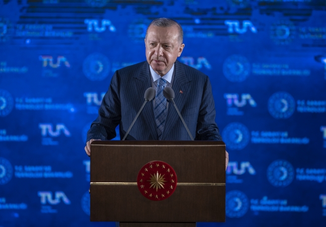 Cumhurbaşkanı Erdoğan: 2023'te Ay'a ilk teması gerçekleştireceğiz
