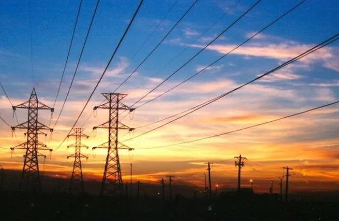 Dağıtım şirketleri Bakan Dönmez’le anlaştı: 'Elektriğe en az yüzde 30 zam konusunda anlaşıldı'