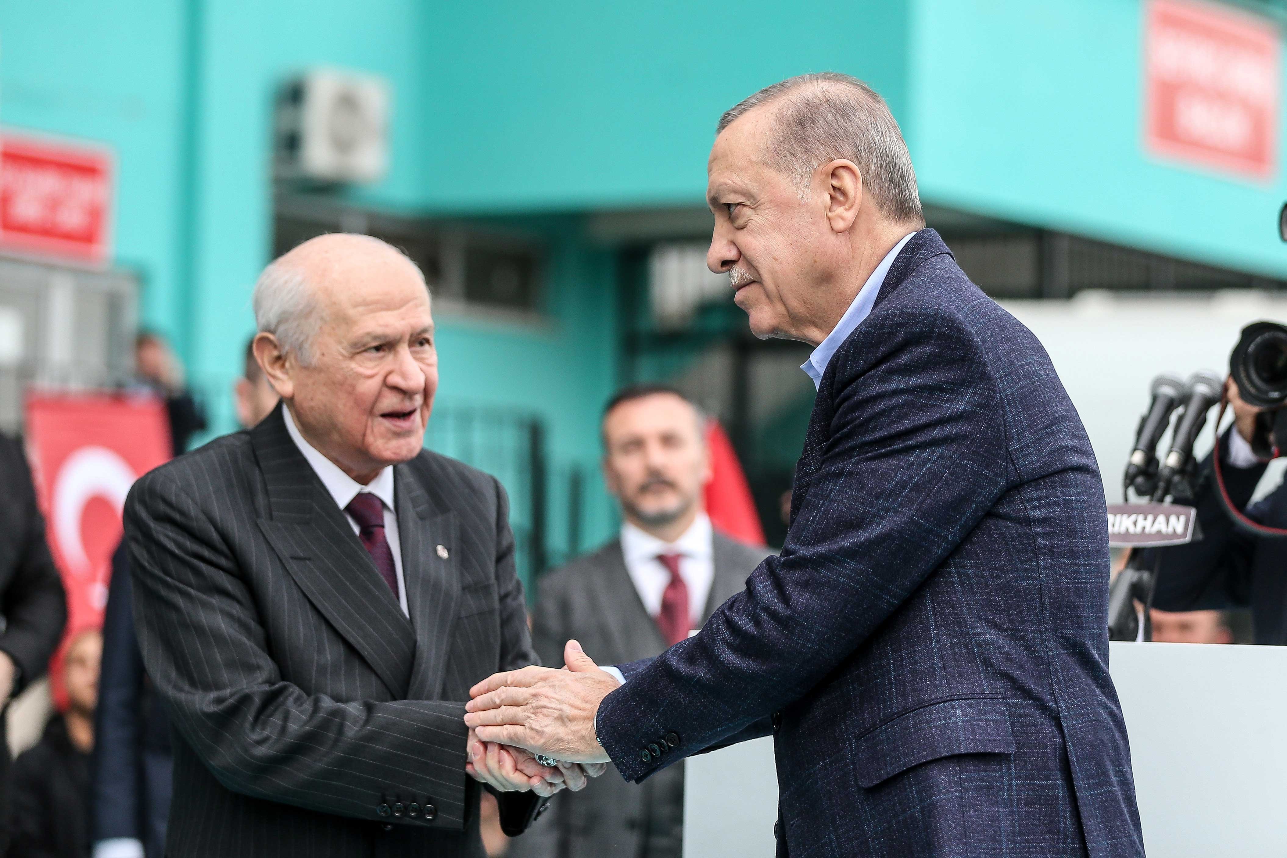 Devlet Bahçeli, Erdoğan'ın ricası üzerine geçici Meclis Başkanı olmayı kabul etti