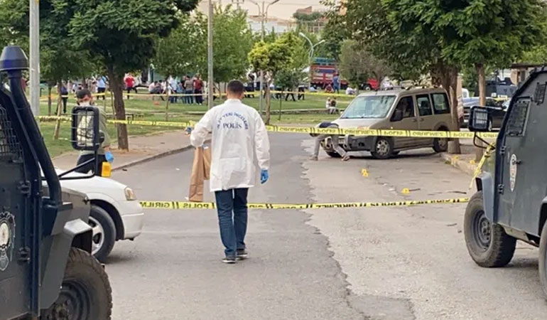 Diyarbakır'da pazarcılarla kahveciler çatıştı: 2 ölü, 5'i ağır 15 yaralı