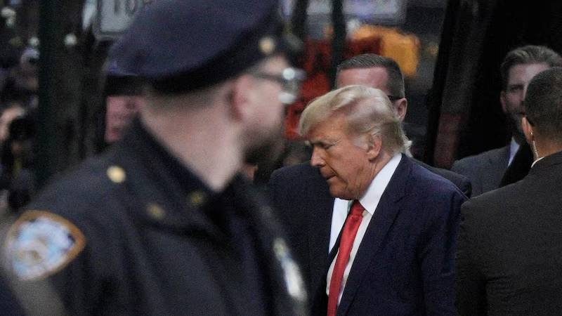 Donald Trump gözaltına alındı