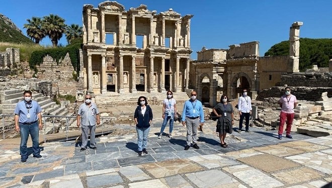 Efes Antik Kenti’nde sosyal mesafeli yeni dönem