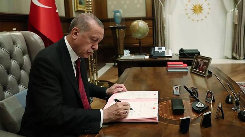 Erdoğan, 17 bakanlığa 68 yardımcı atadı