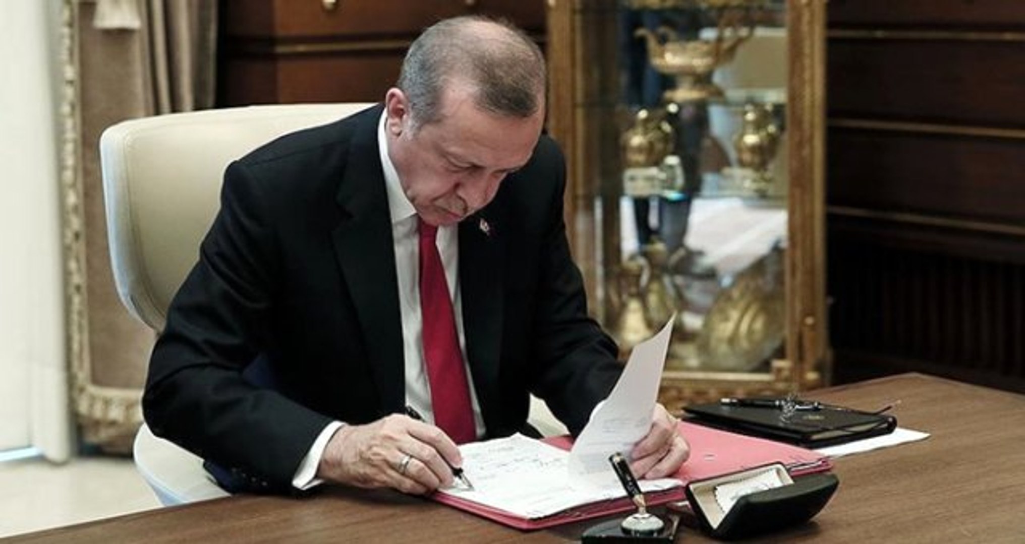 Erdoğan’a ödenek yetkisi: Meclis’in onayına gerek kalmadan düzenleme yapabilecek