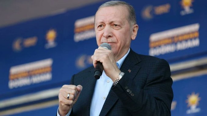 Erdoğan:  Ahlaksızlar, terbiyesizler domatesi ve patatesi 15 liraya 20 liraya çıkardılar, sıkıysa seçimden sonra bu oyunları yapsınlar