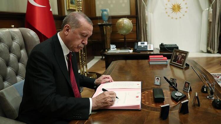 Erdoğan, Ayasofya'yı ibadete açan kararı imzaladı