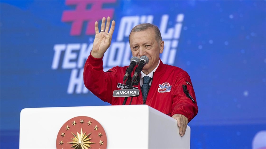 Erdoğan, Cem Karaca sözleriyle seslendi