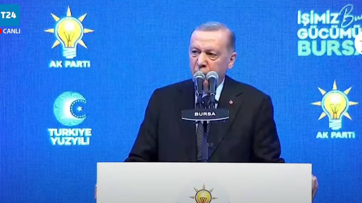 Erdoğan: CHP'de herkes bir köşe başına yapışmanın derdinde
