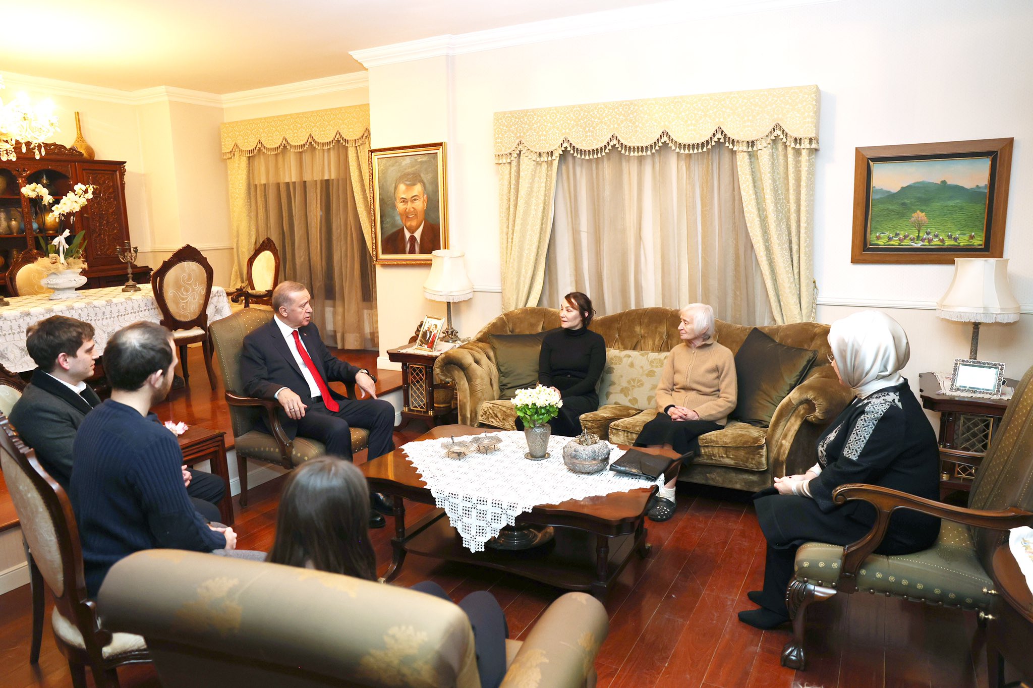 Erdoğan'dan Baykal ailesine taziye ziyareti