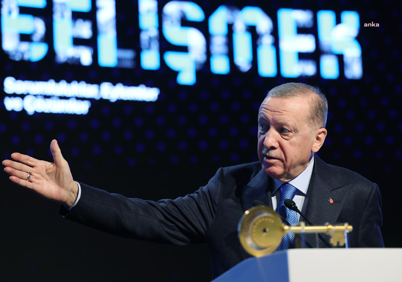 Erdoğan: Medya mensuplarımızın fikirlerini serbestçe ifade etmelerinde hiçbir mani bulunmuyor