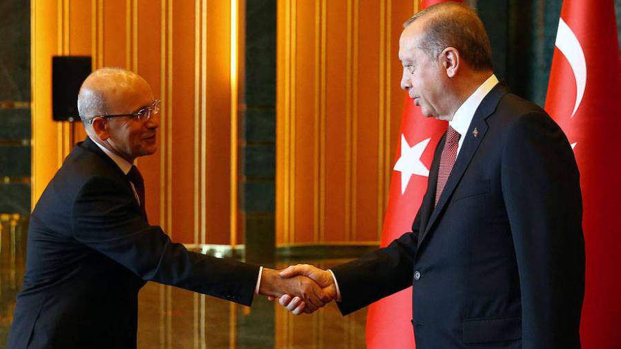 Erdoğan: Mehmet Şimşek'e karışmıyorum; kendi karar veriyor