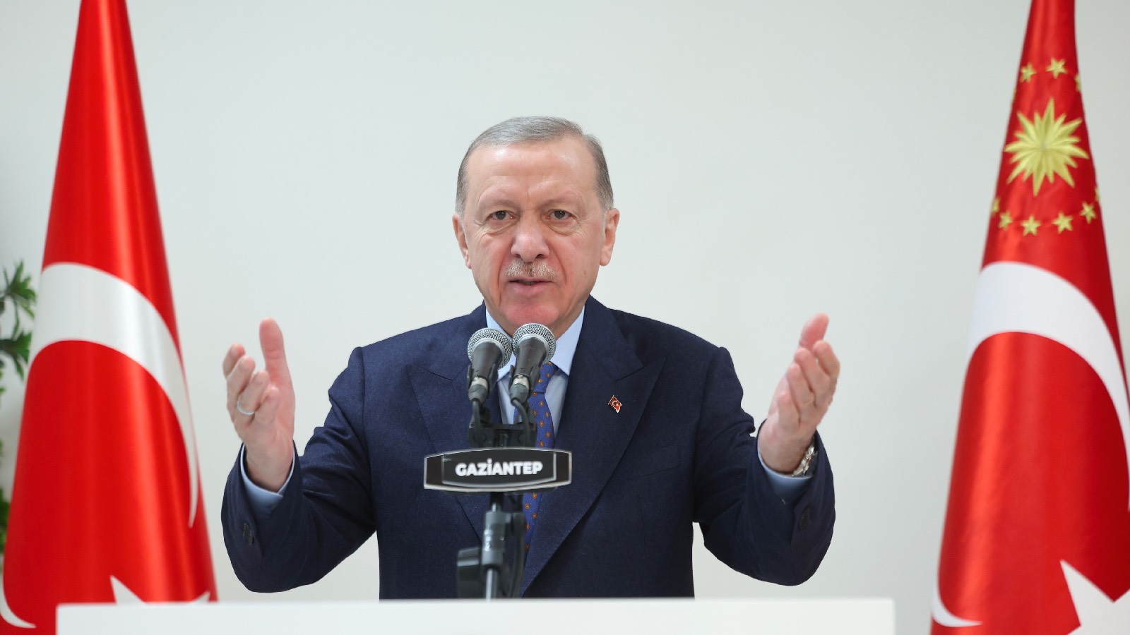 Erdoğan: Seçim gündeminin deprem gündeminin önüne geçmesine asla izin vermedik