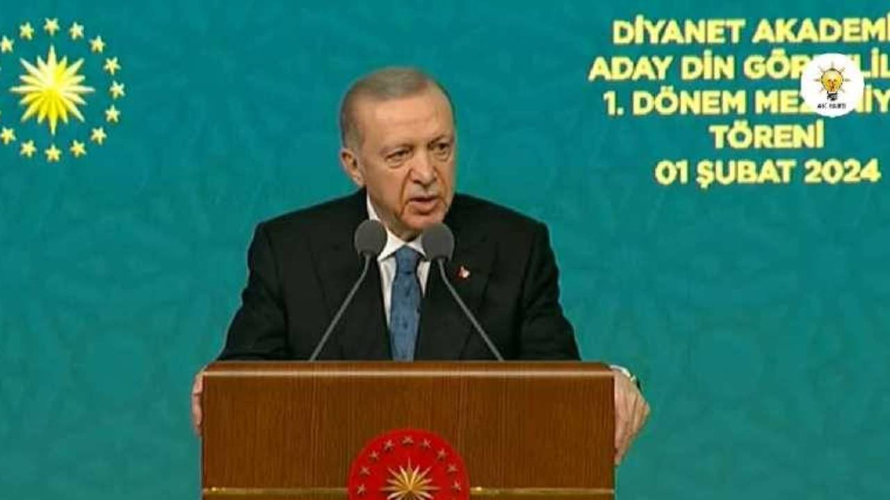 Erdoğan: Şeriata düşmanlık esasında dinin bizatihi kendisine husumettir