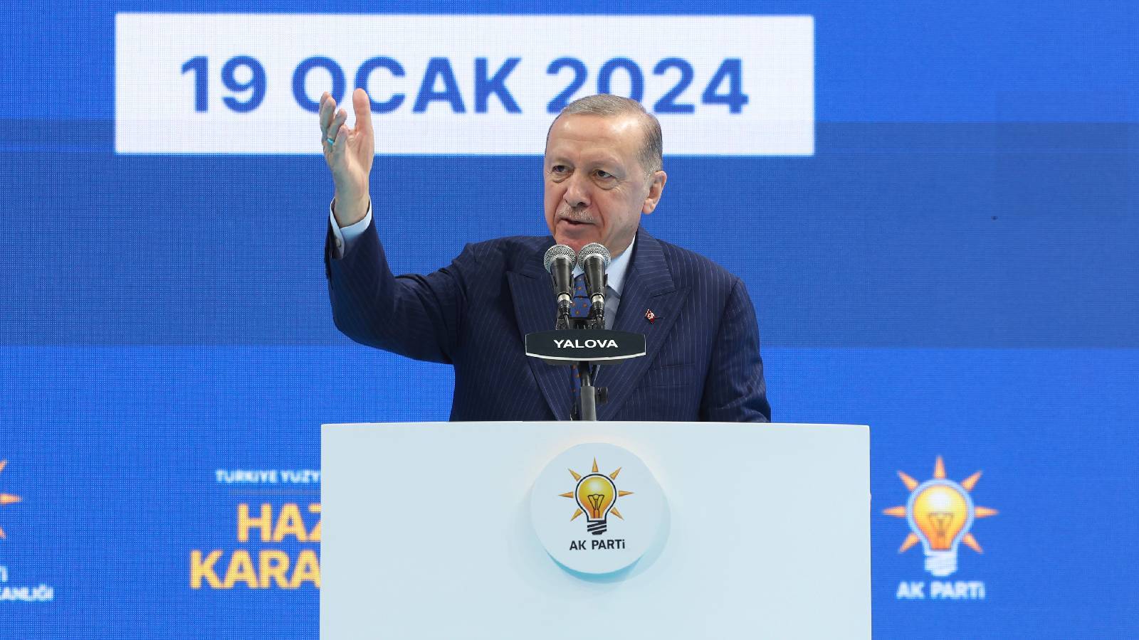 Erdoğan: Teröristi Meclis'e taşımak için hukukun altından tünel kazıyorlar