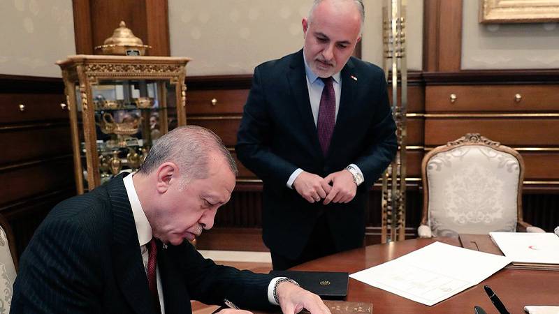 Erdoğan 'üzüldüm' dedi, Kerem Kınık istifa etti