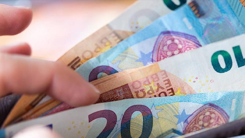 Euro 30 lirayı geçti, dolar 27'ye dayandı!