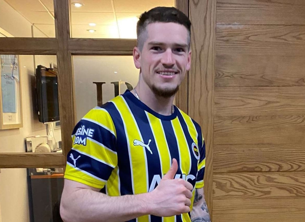 Fenerbahçe sezonun ilk transferini yaptı