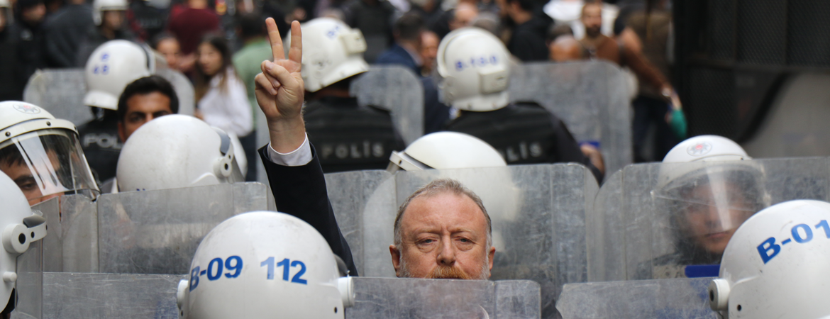 HDP'nin Beyoğlu'ndaki 'İnsanlık Yürüyüşü'nde 121 gözaltı