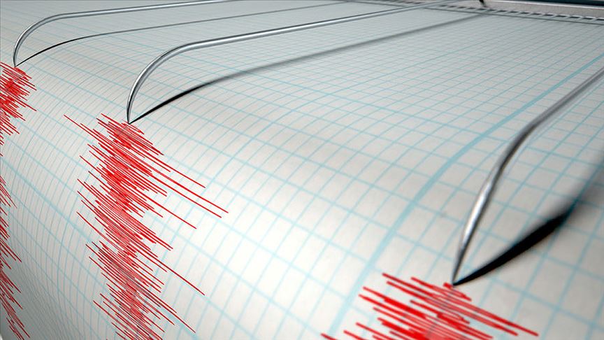 İran'ın kuzeydoğusunda 5,5 ve 5,4 büyüklüğünde iki deprem