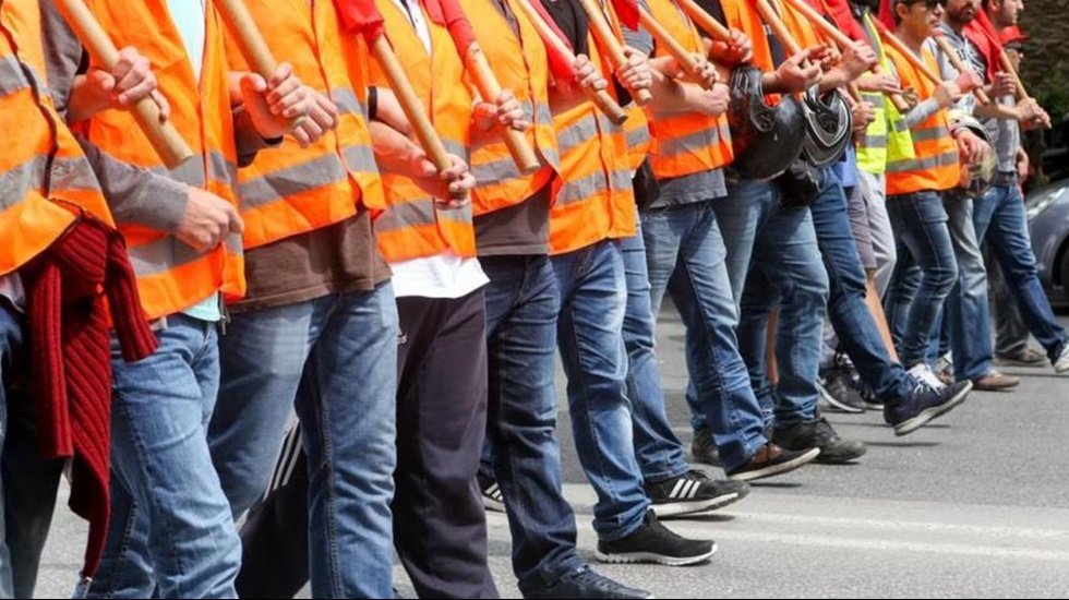 İşçiler 81 ilde 'kıdem tazminatının kaldırılmasına karşıyız' demek için bir araya geliyor