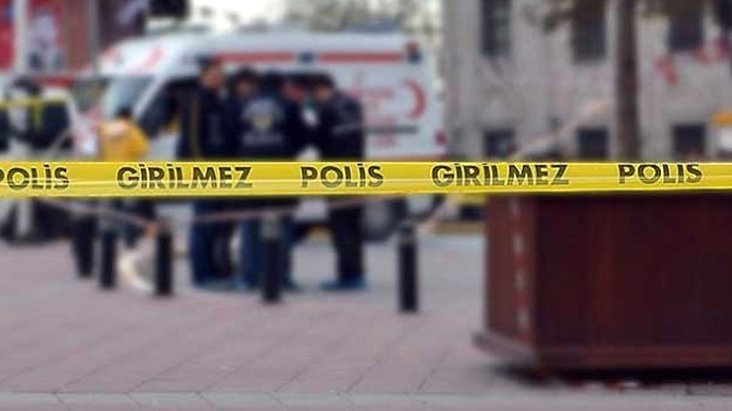 İstanbul'da bir evde 3 kişi ölü bulundu