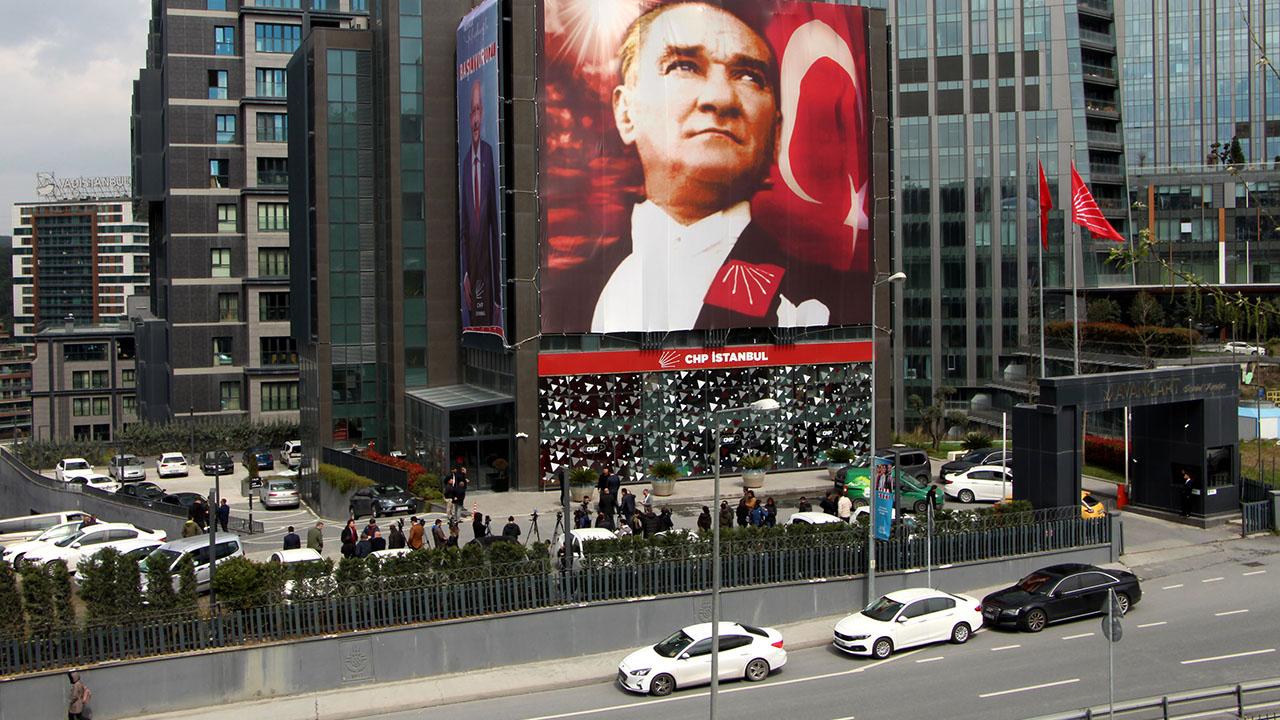 İstanbul'da ilçe adaylıkları için CHP'de öne çıkan isimler