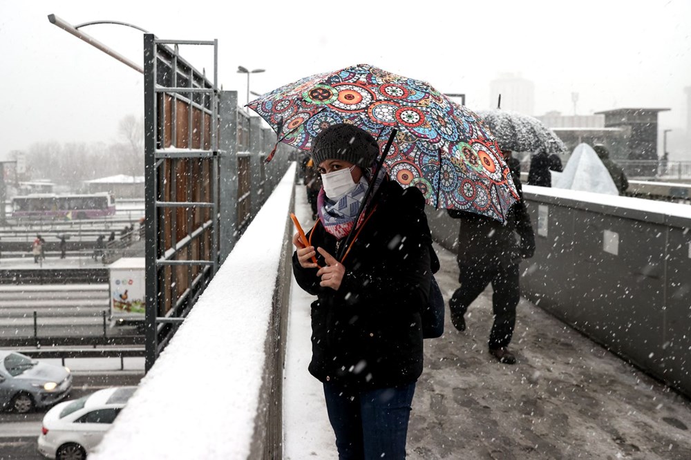 İstanbul'da kar ve dolu yağışı