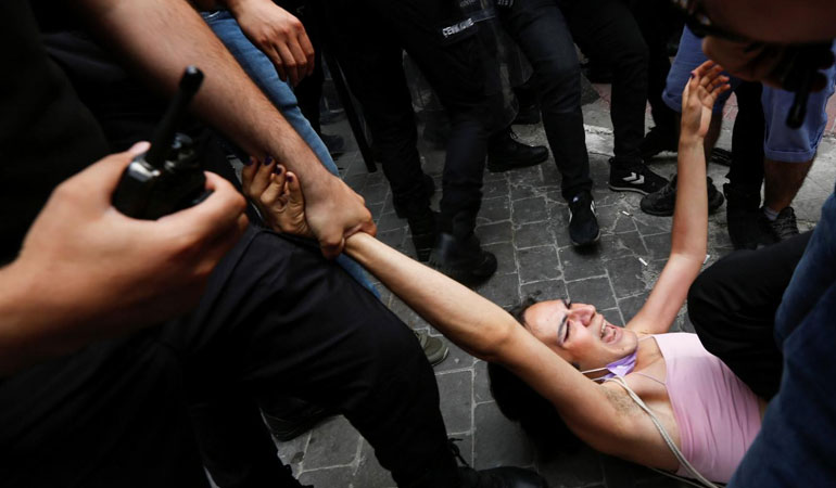 İstanbul Emniyet Müdürlüğü, Onur Yürüyüşü'ndeki gözaltı sayısını açıkladı